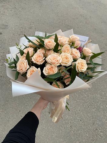 Букет Кремовые розы Латте в Лужники